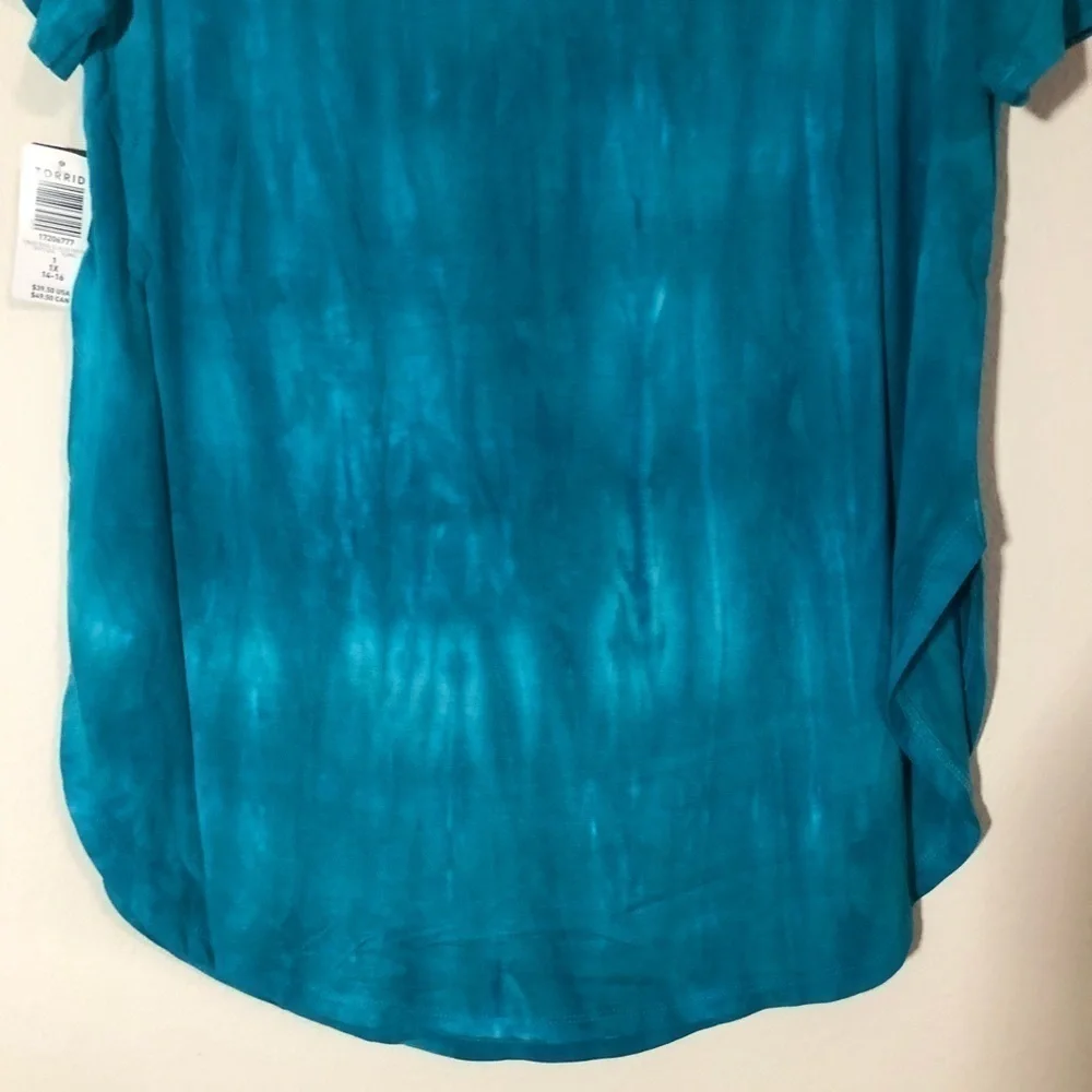 Torrid FAVORITE TUNIC OFF-SHOULDER SUPER SOFT SHORT SLEEVE TEE Blue Tie Dye - Picture 12 of 15